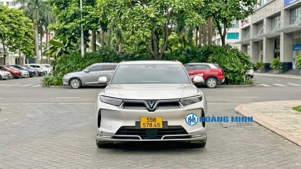 Cho-thuê-xe-7-chỗ-uy-tín,-chuyên-nghiệp