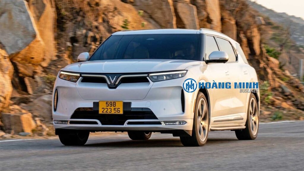 Dịch-vụ-cho-thuê-xe-7-chỗ-cao-cấp