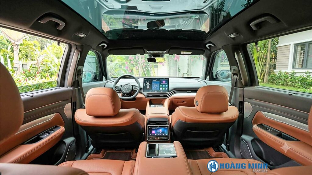 Xe đời mới, nội thất tiện nghi