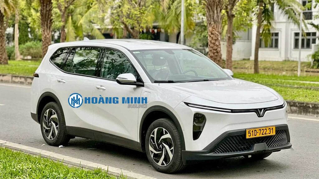 Cho thuê xe du lịch 7 chỗ đời mới, có tài xế