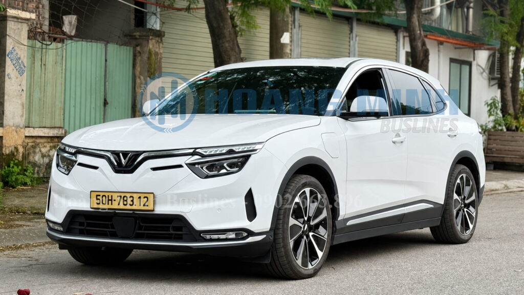 Thuê xe 4 chỗ có tài xế